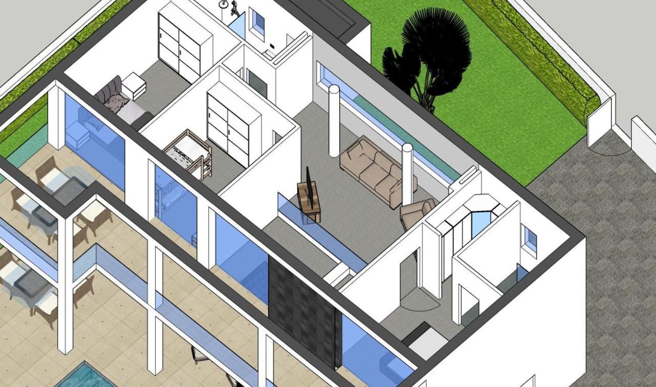 Luxury With Large Swimming Pool And Outdoor Area