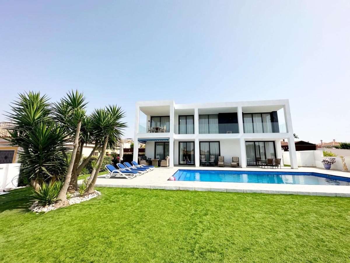 Villa Luxury With Large Swimming Pool And Outdoor Area San Fulgencio